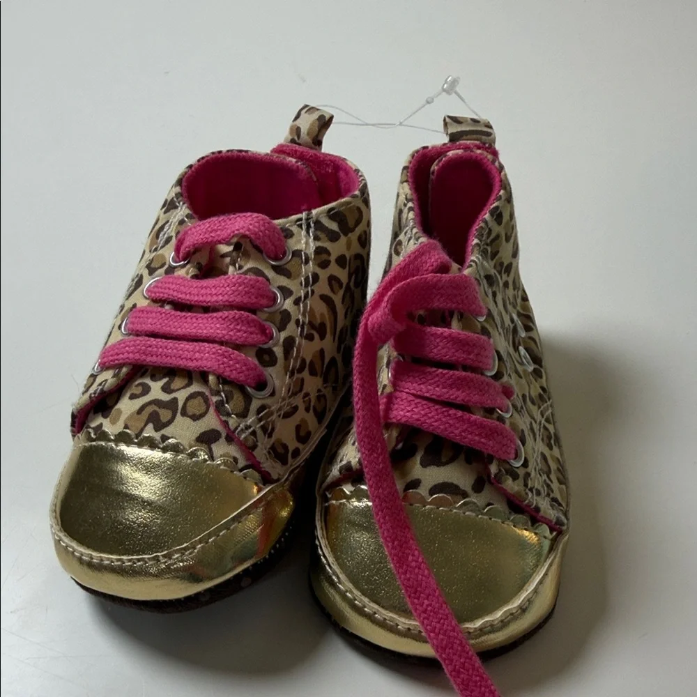Leopard-Print Baby Walker Shoes‎ with Pink Laces and Gold Toe